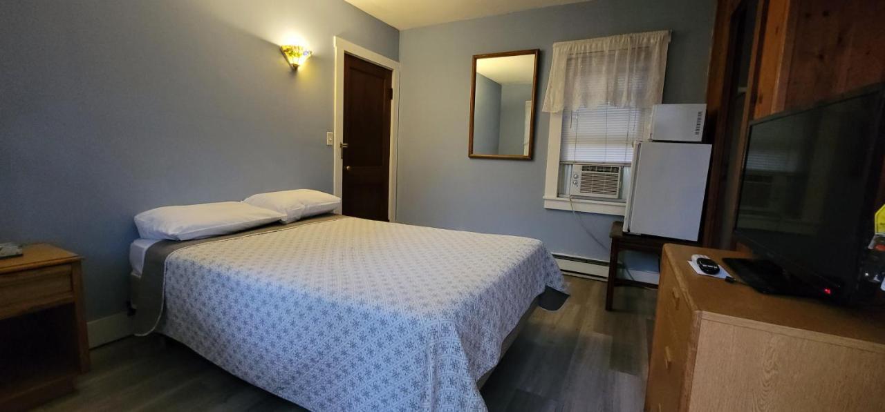The Tallwood Motel Wells Bagian luar foto