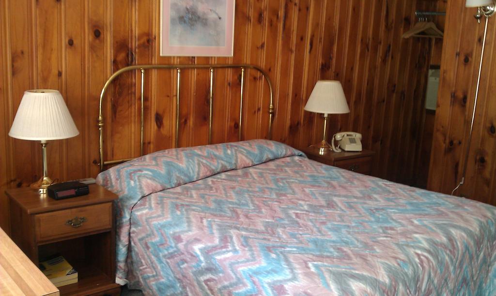 The Tallwood Motel Wells Ruang foto