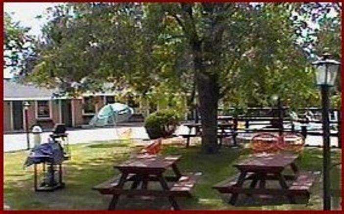 The Tallwood Motel Wells Bagian luar foto