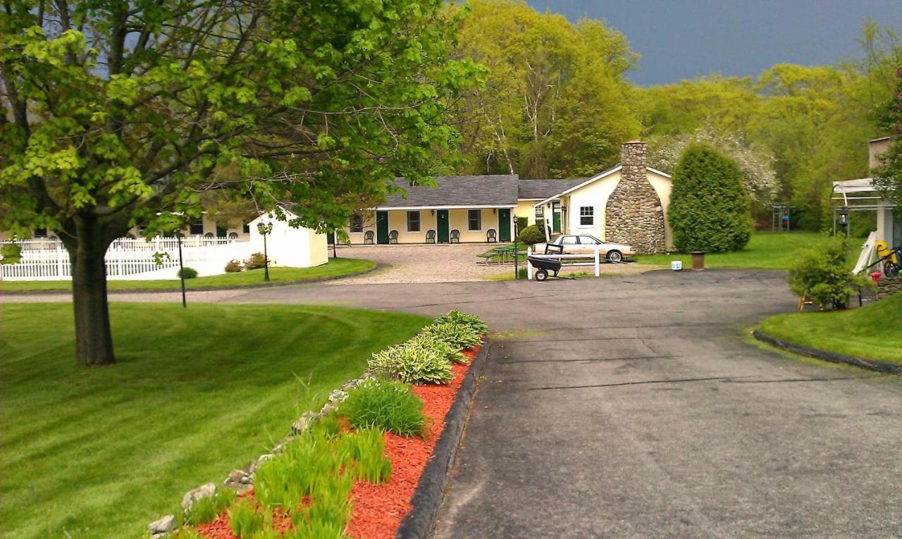 The Tallwood Motel Wells Bagian luar foto