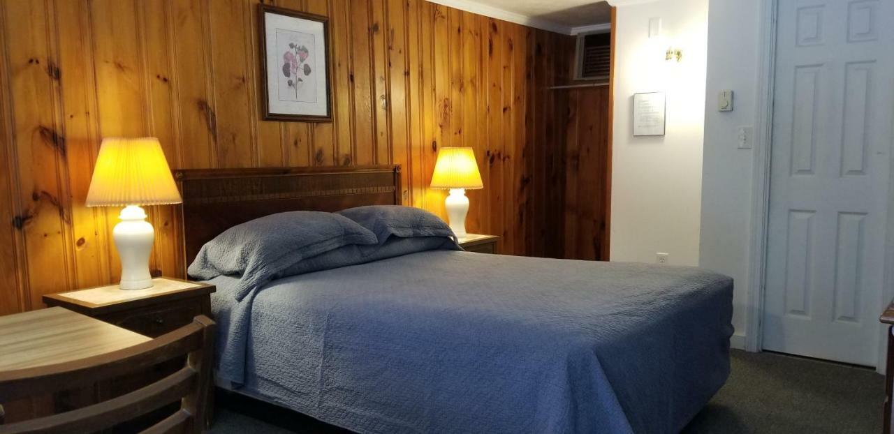 The Tallwood Motel Wells Bagian luar foto