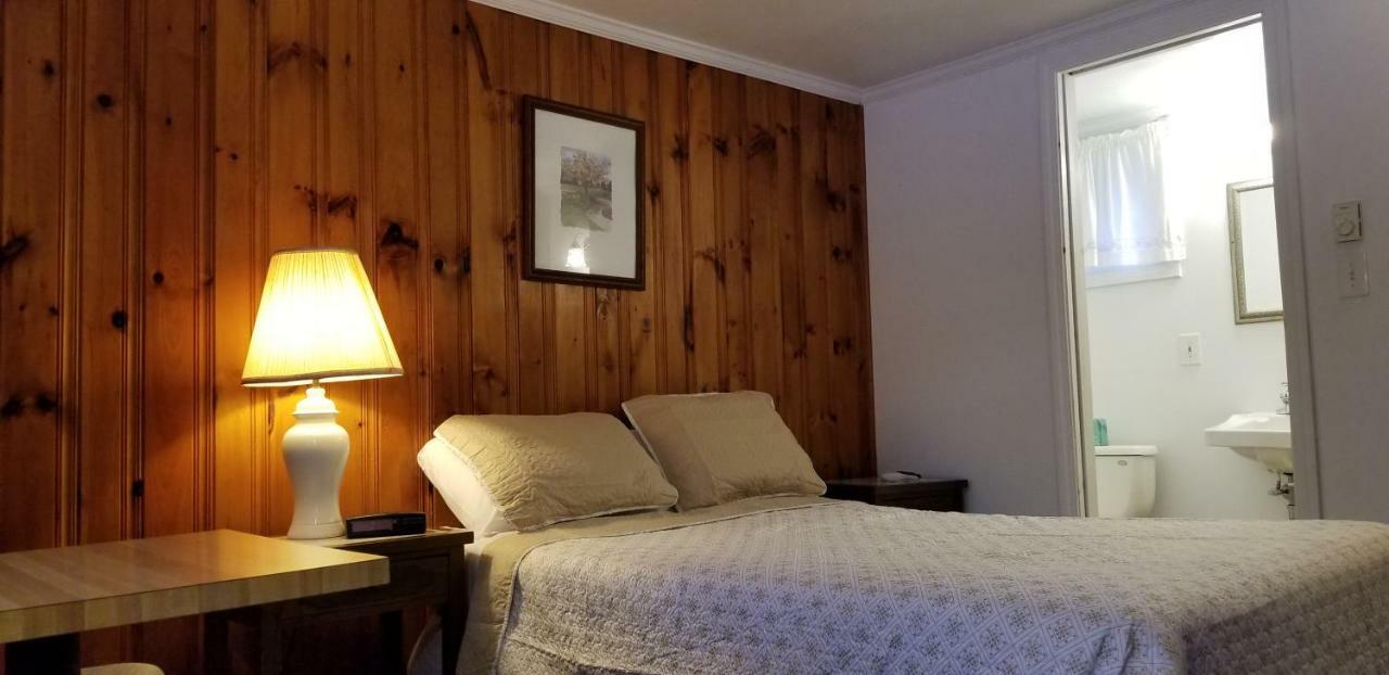 The Tallwood Motel Wells Bagian luar foto