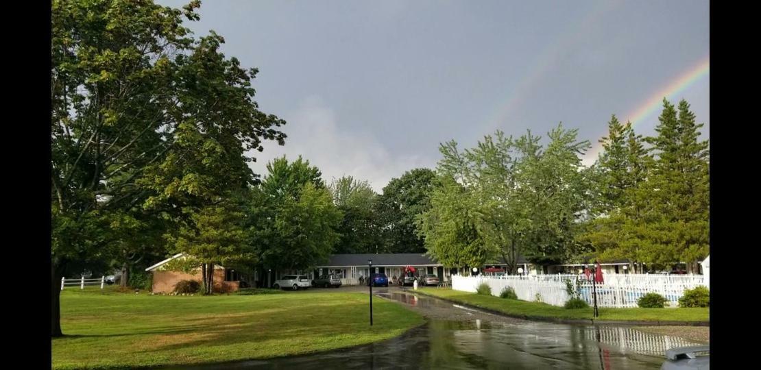 The Tallwood Motel Wells Bagian luar foto